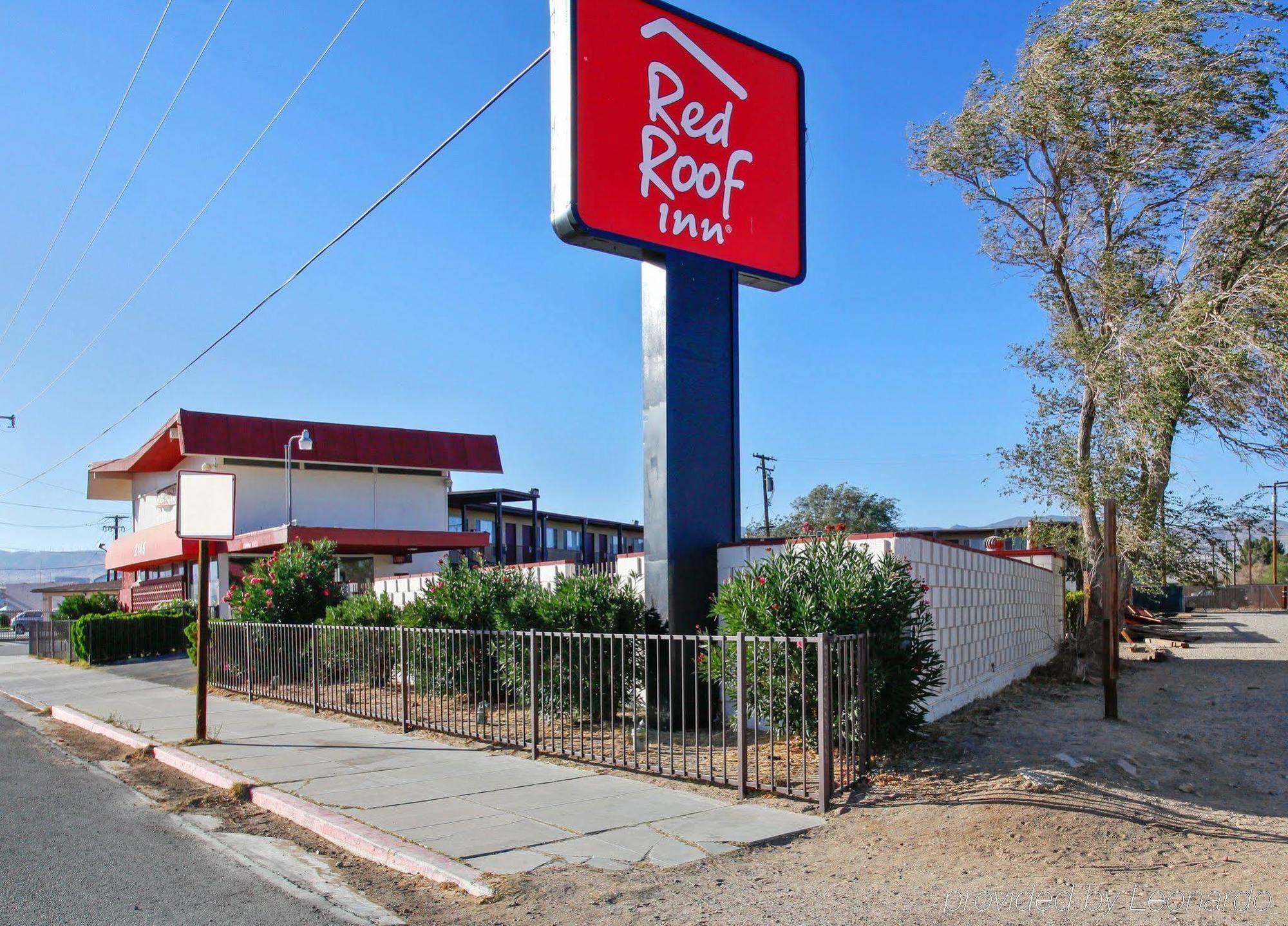 Red Roof Inn Мохаве Екстериор снимка